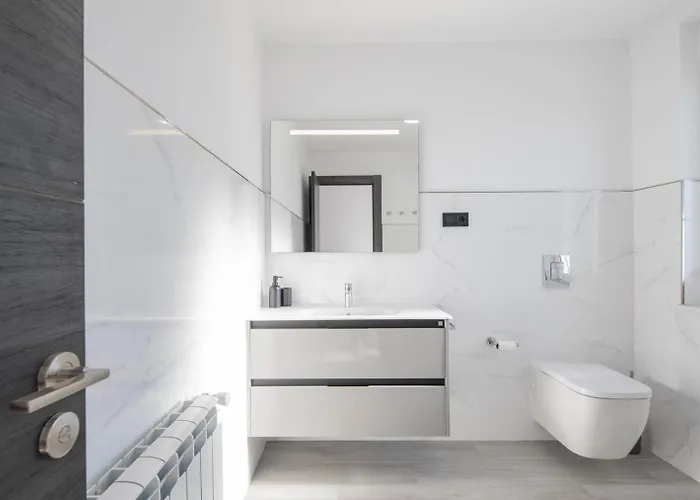 A Neida Casa Con Terraza Con Vistas Al Mar ثي