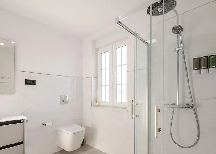 A Neida Casa Con Terraza Con Vistas Al Mar ثي