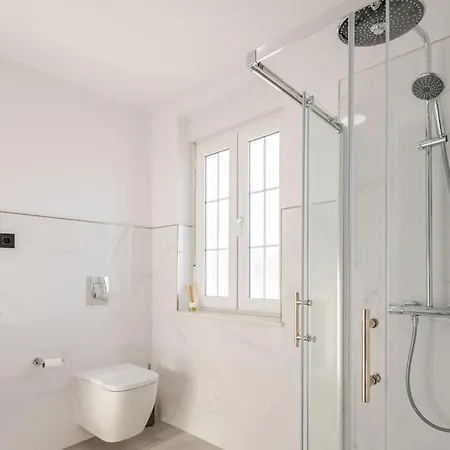 A Neida Casa Con Terraza Con Vistas Al Mar Cee